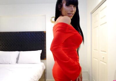 TGIRLS XXX - My Night With Kiranbooo