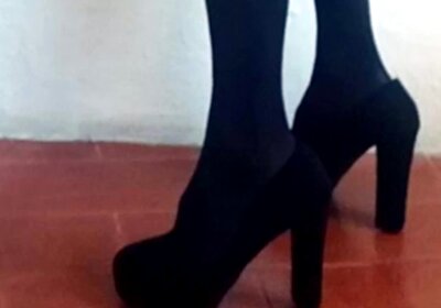 Painful no lube insertion makes me cum