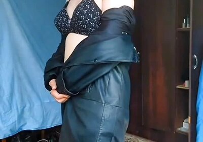 Yuppalino Heat Burns In The Shadows