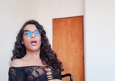 Hot latina cums in chair