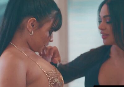 ADULT TIME Horny T Girl Eva Maxim Turns Photoshoot Into