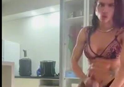 Ts Destrying a bussy