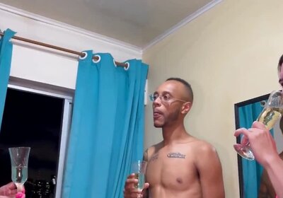 Dotadao Fodeu A Trans E A Madrasta No Pelo