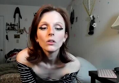 watch her rub her shaft