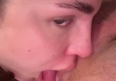 Quando ela me chupa assim mete até o punho