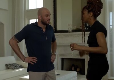 Visiting my boyfriend and lets him fuck my ass