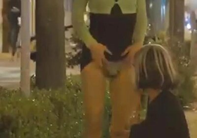 RISKY PUBLIC HEAD IN FRONT OF PEOPLE WALKING