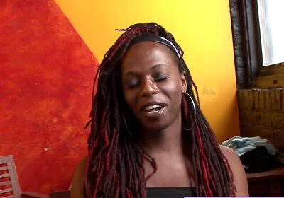 Sweet and fun black beauty trans girl tempts you