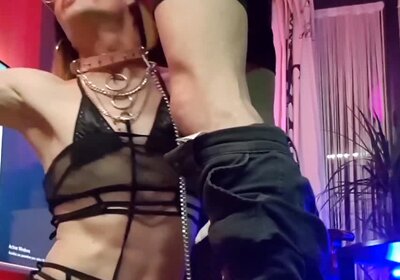 👑(makingoff4 Vue G) Esclave Sexuelle Devant Une Belle Bite En Facefucking. Une Chienne À Bite