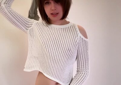 Femboy playing on cam