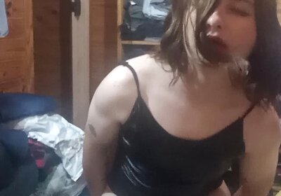 Sissy dildo masturbate