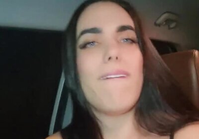 Busty Ts ended up fucking her gym instructor in the car & creampied him