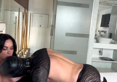 i gave a lot of my ass to ts who dominated me with her cock