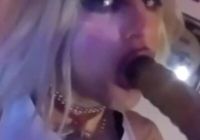 Roxxxy monroe All throat; No gag!!!