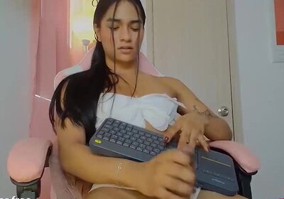 Shemale In Lingerie Pumps Her Dick