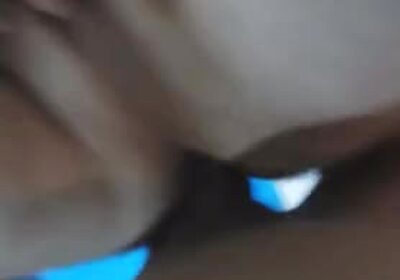 Sempre deixo gozar no meu cu