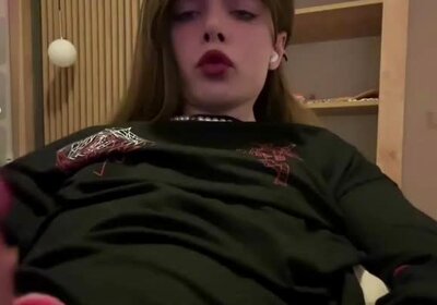 una hora de masturbacion hasta correrse