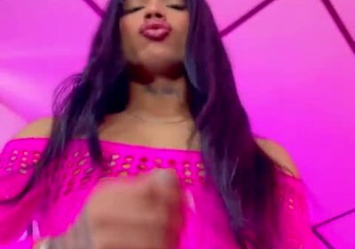 I Make a Big Mess of Milk on My Nails