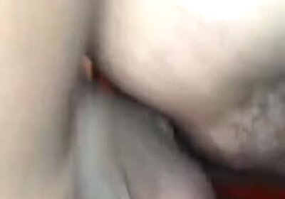 Travesti gosta de socar de quatro