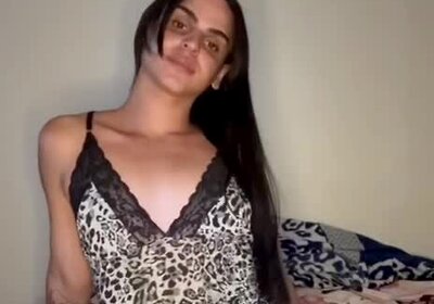 Trans shows her moves on her bed