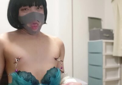 Japanese crossdresser shake dick for masters