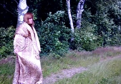 In the summer breeze and a leopard print dress, oh oh.